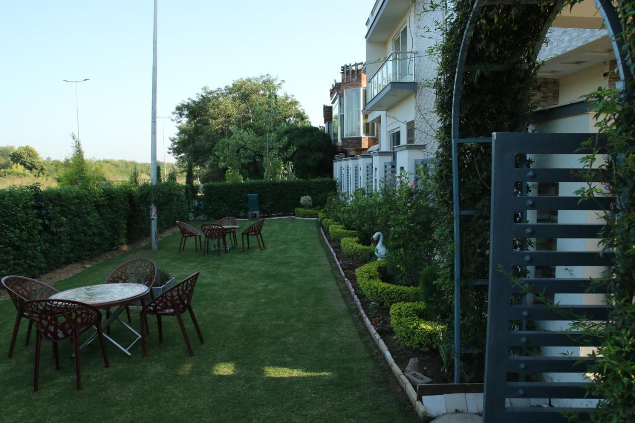 Canadian Inn Islamabad Eksteriør bilde